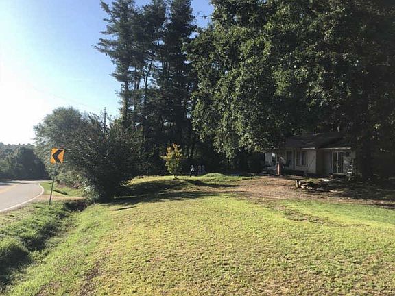 5th image of 5605 Dahlonega Hwy