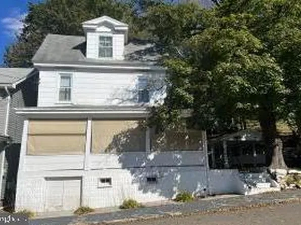 333 Carbon St, Weatherly, PA 18255