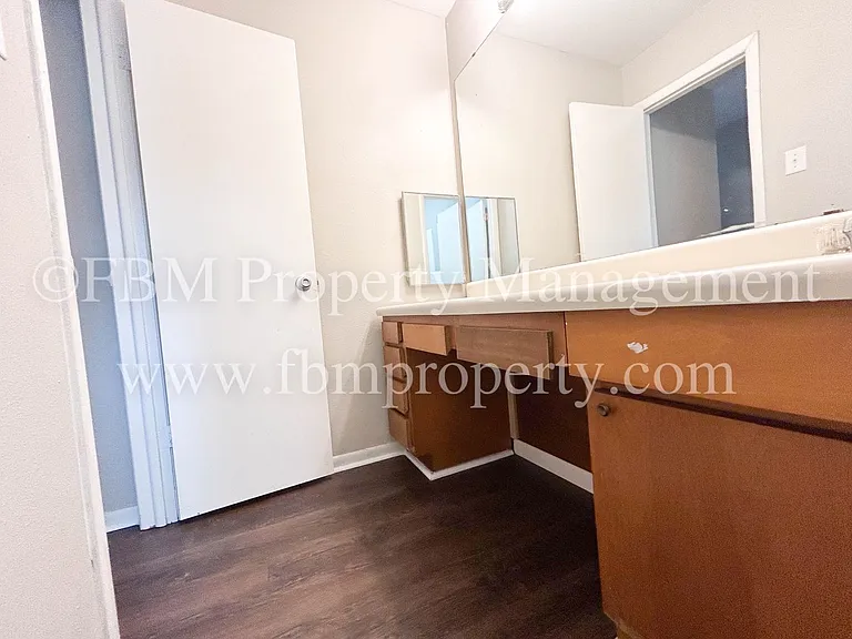 106 S Kaufman St #3 — Photo 12