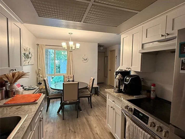 18411 Hatteras St — Photo 10