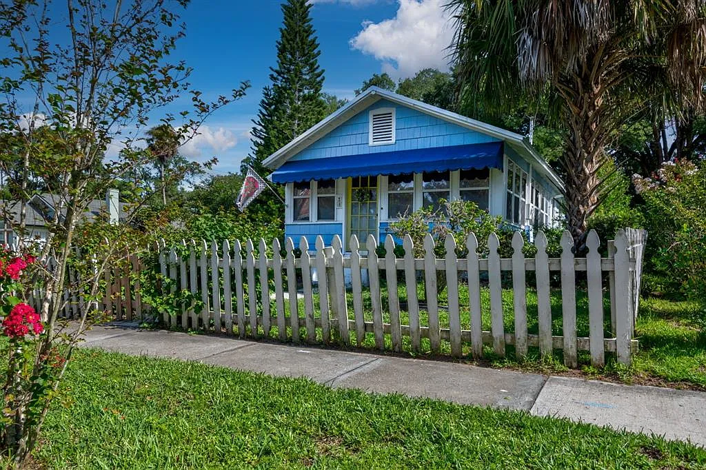 2 bed, 1.5 bath, 984 sqft, $2,800 — Photo 1