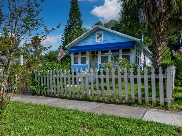 401 E 9th Ave, Mount Dora, FL 32757