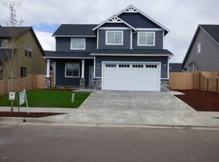 1011 Robbins Way, Lebanon, OR 97355