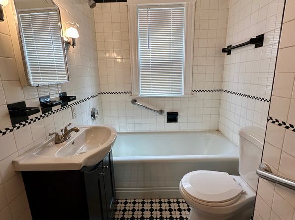 139 Fellsway W #1, Medford, MA 02155