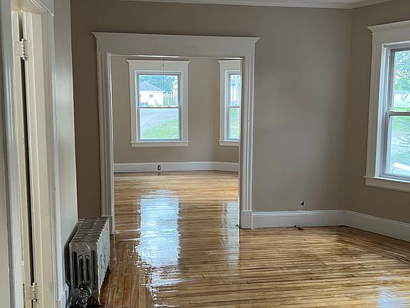 4th image of 677 Westford St #2