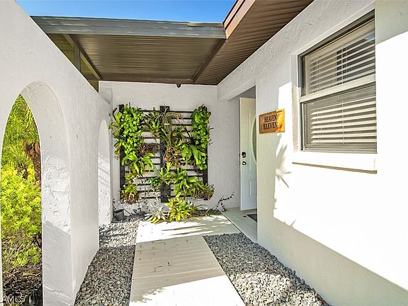 3rd image of 5318 SW 11th Ave