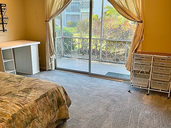 5th image of 1000 N Shore Dr NE Unit 2