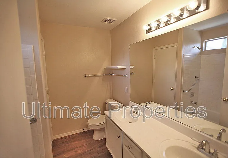 1225 E Harvard Ave — Photo 17