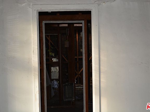 4th image of 4245 W 62nd St