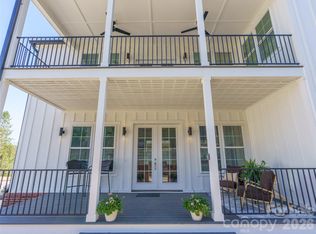 43 Skyvue Ct #F, Saluda, NC 28773