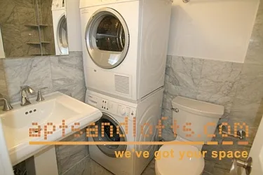 Rented by aptsandlofts.com