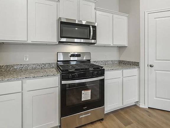3rd image of 505 Lansdowne Dr