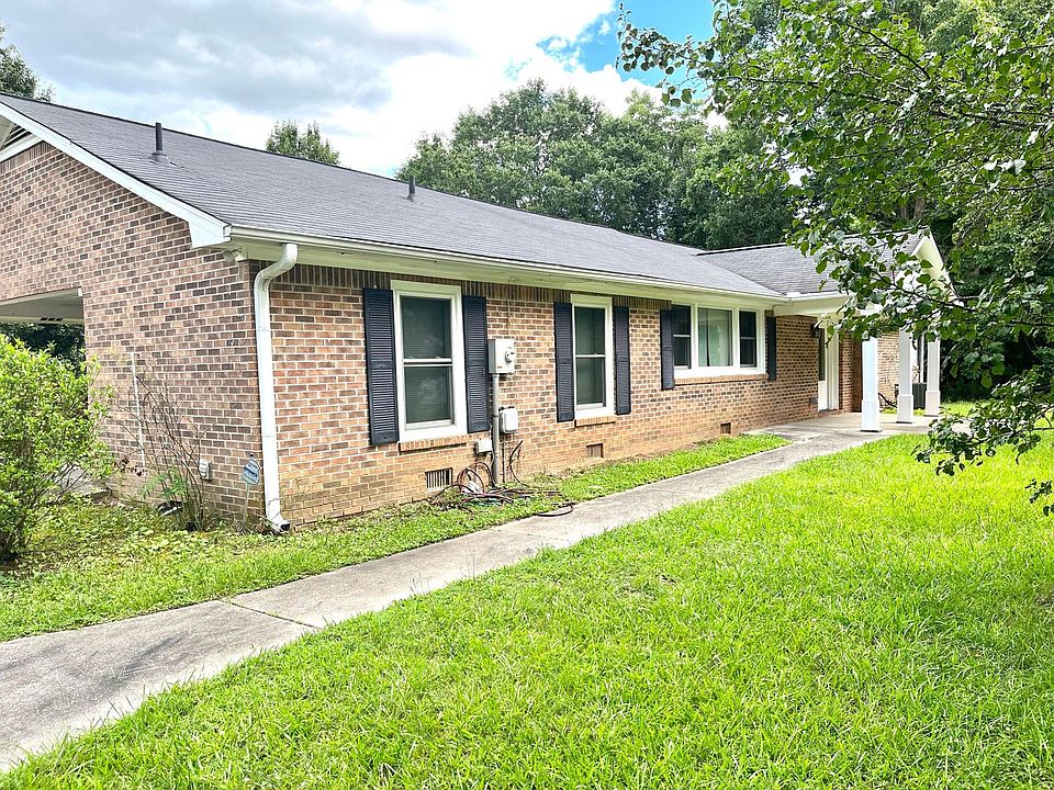1st image of 2340 Shady Oaks Dr