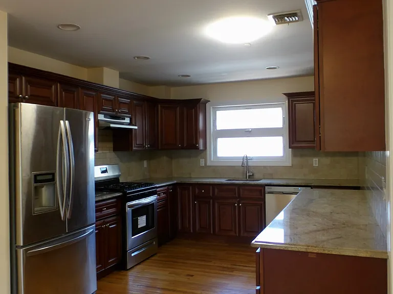 5175 Amboy Rd #2 — Photo 9