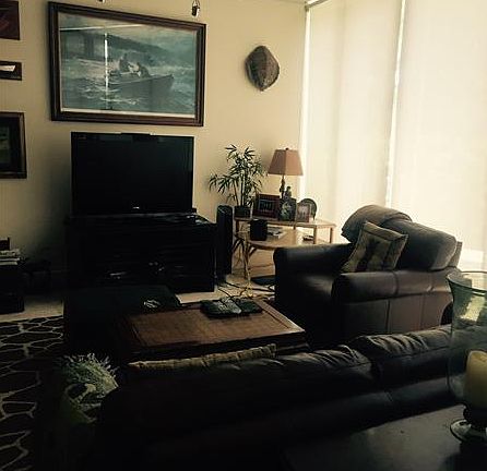 2nd image of 1000 S Pointe Dr #Townhouse A1