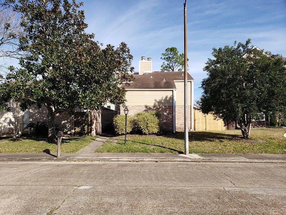 1st image of 12117 Poulson Dr