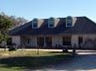 211 Rio Vista Dr, Seguin, TX 78155