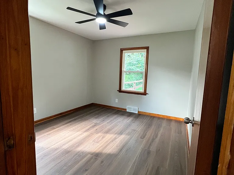 62 Woodlawn Dr — Photo 5