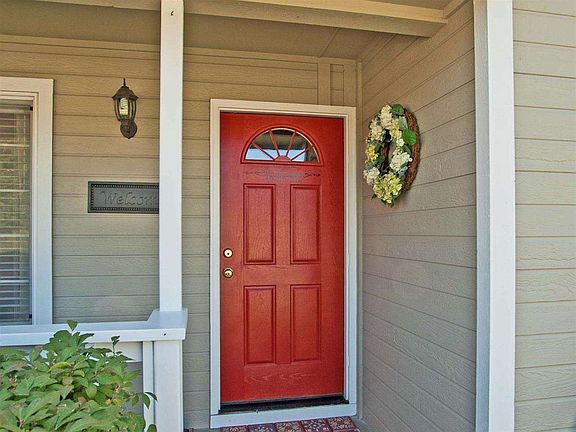 2nd image of 595 W Woodbury Dr