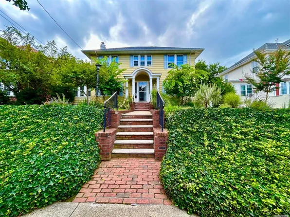 35-30 161st Street, Flushing, NY 11358