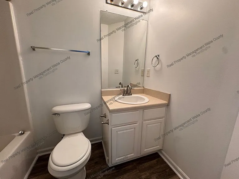 424 Alero Rd — Photo 17