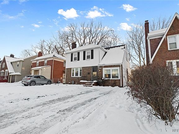 3rd image of 1436 Eggert Rd