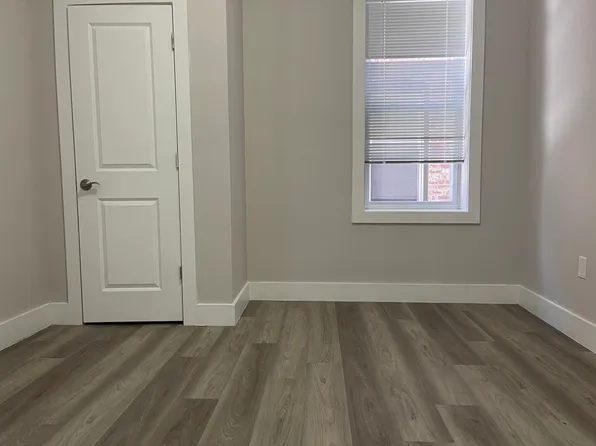 126 Corbin Avenue image 7 of 10