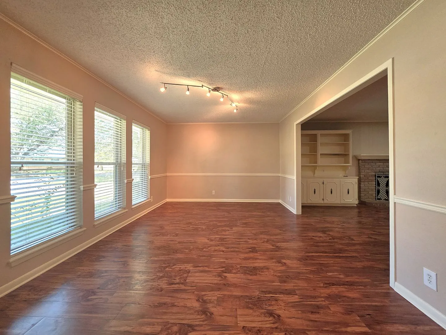 South Tyler! 4 Bedroom, 2 Bath Home w/Office! — Photo 4
