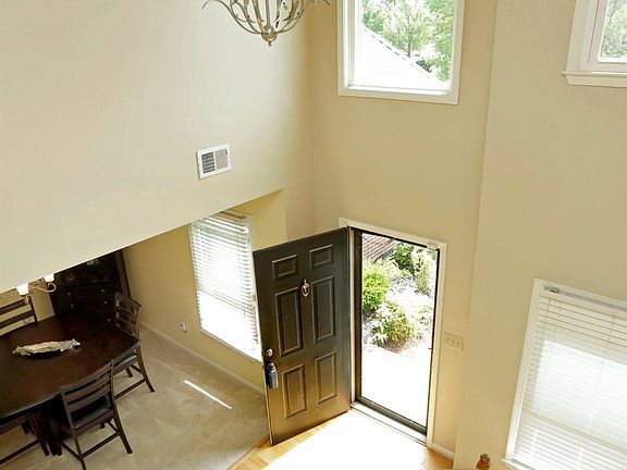 3rd image of 3601 Beechwood Cir