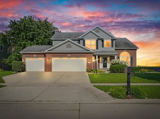 2101 Talans Dr, Champaign, IL 61822