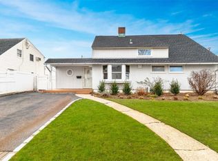 0 Kingfisher Rd, Levittown, NY 11756