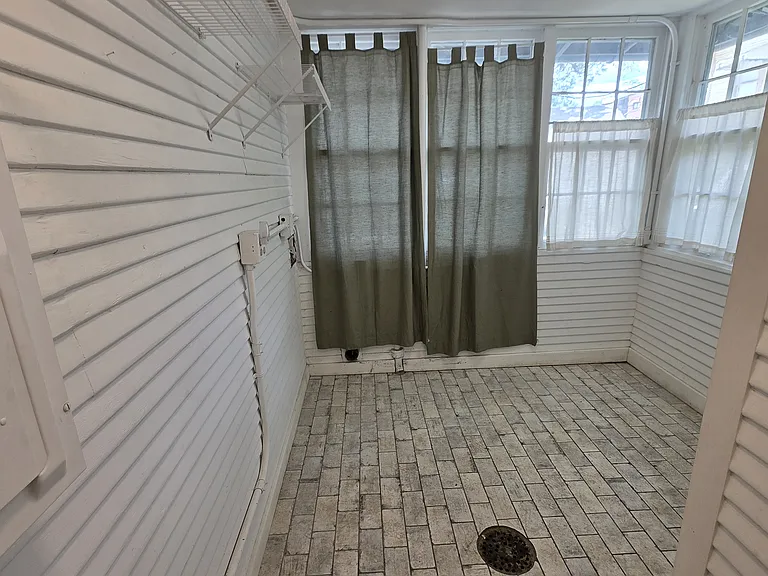 1401 S Elwood Ave — Photo 22