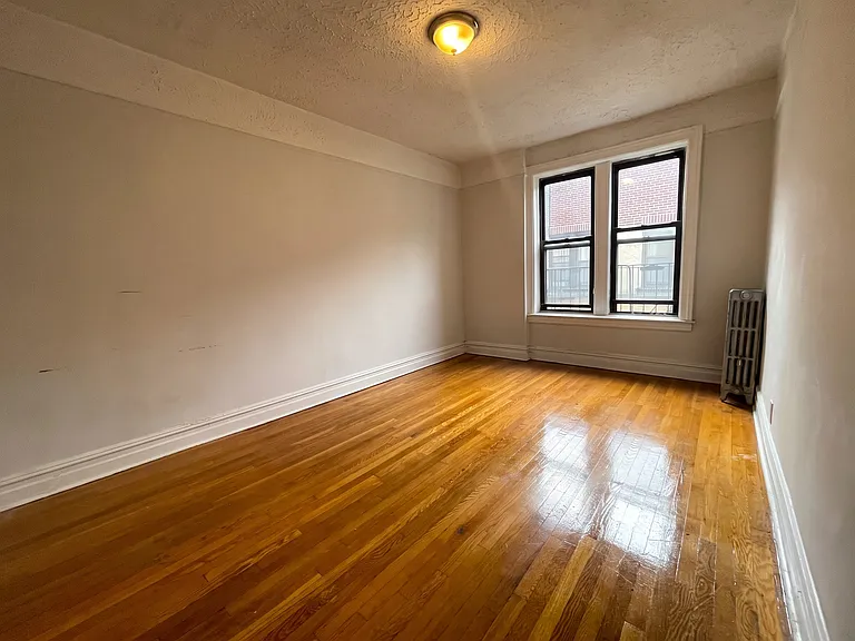 537 Ovington Ave #4 — Photo 4