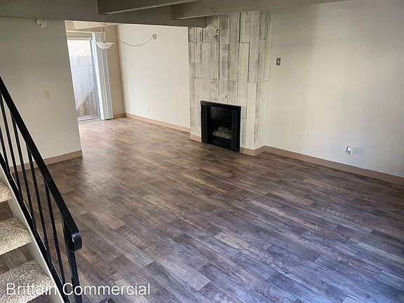2nd image of 2306 Capitol Ave #13