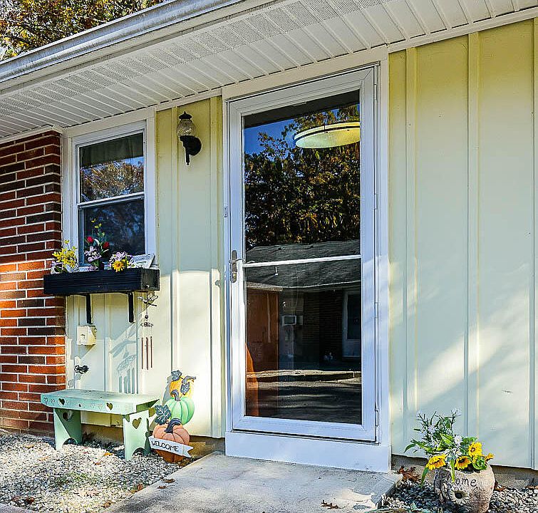 1st image of 129 Farrington Court #B