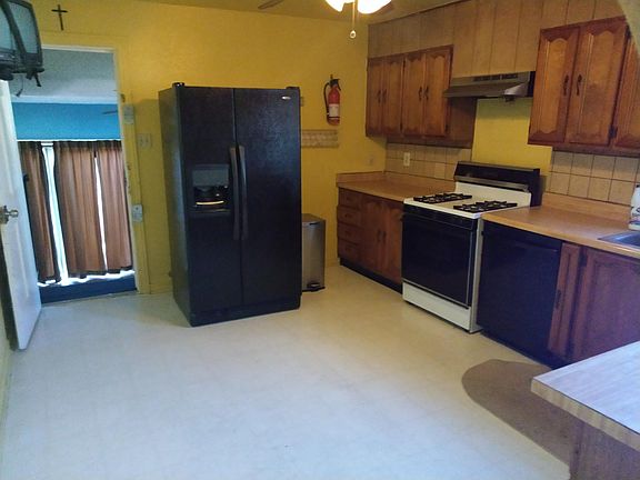 4th image of 2528 Ryan Ave