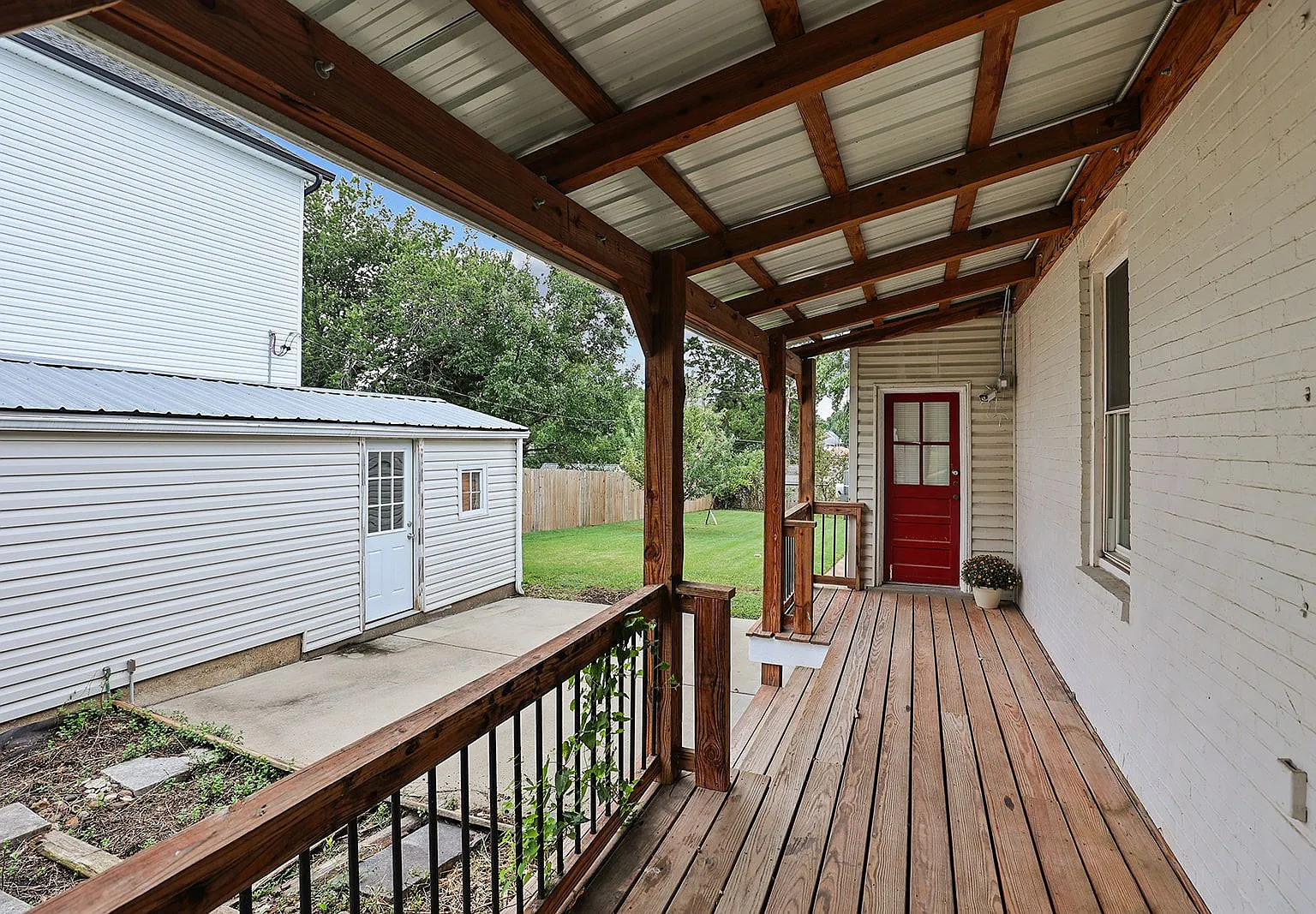 2 bed, 2.0 bath, 1095 sqft, $1,800 — Photo 3