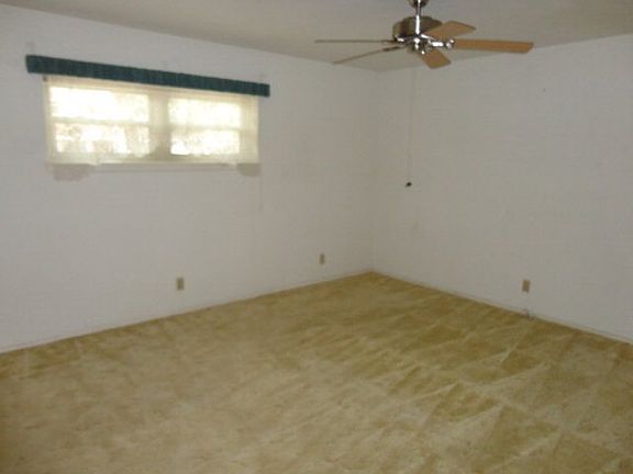 4th image of 2611 Camarie Ave