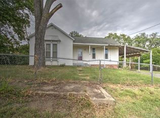 114 E Auxillary St, Bethany, IL 61914