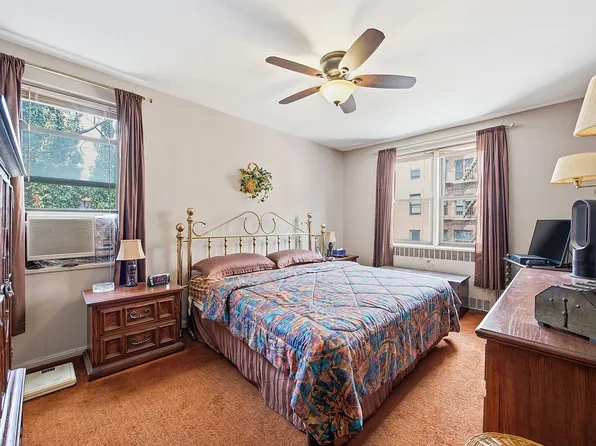 67-87 Booth St #4C, Forest Hills, NY 11375