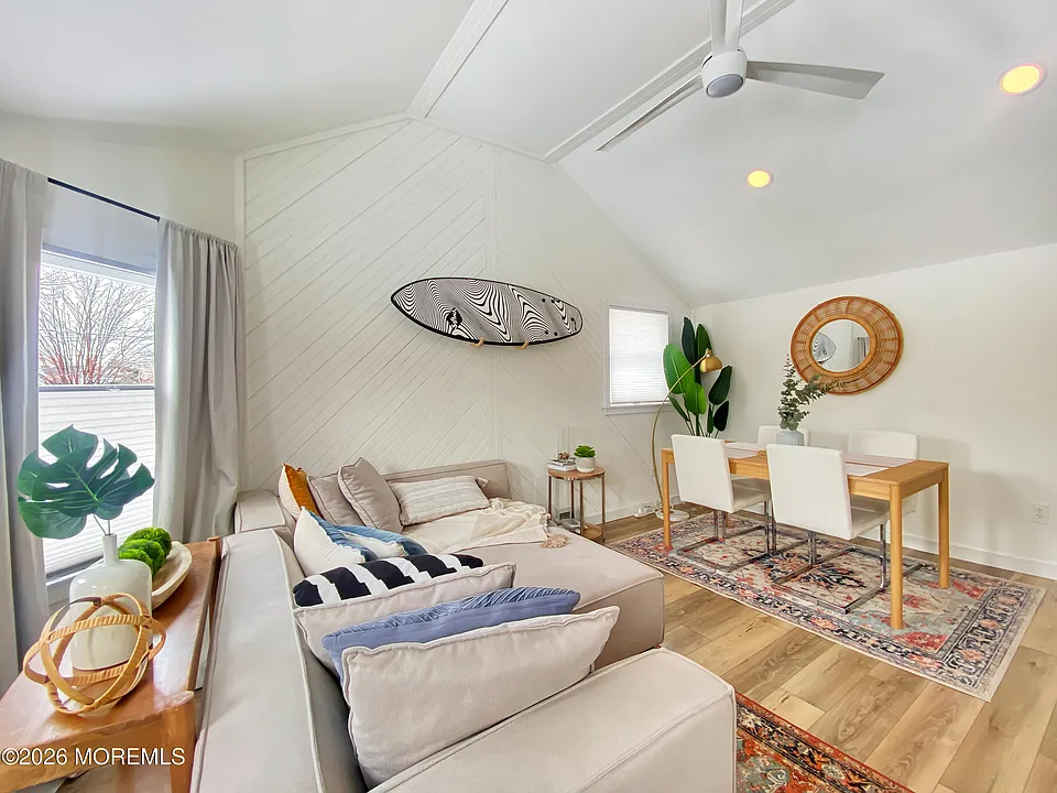 110 Curtis Pl