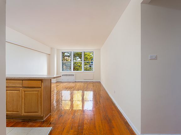 3rd image of 495 E 7th St APT 3N