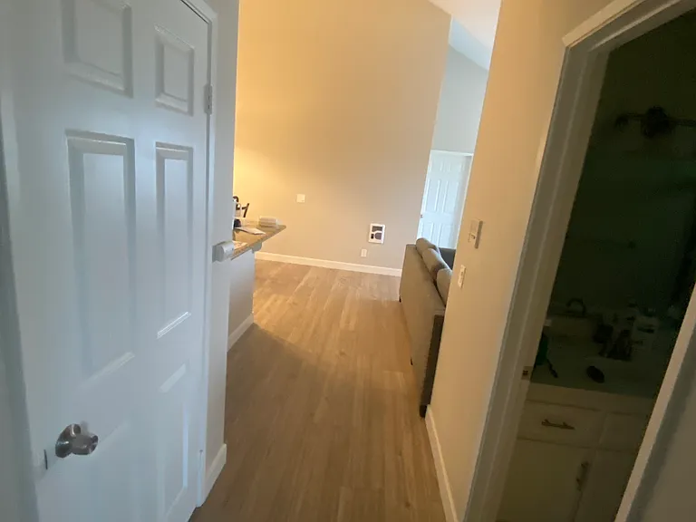 1202 Donax Ave #9 — Photo 9