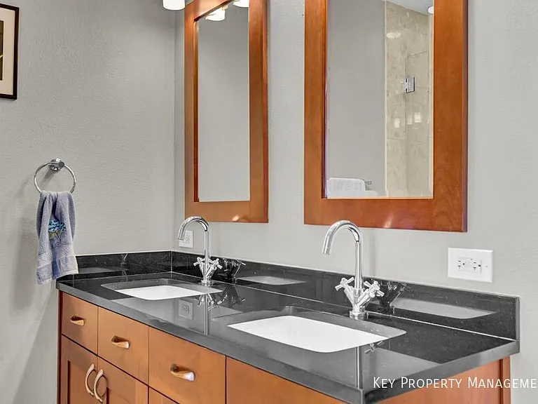 4525 Dean Martin Dr #1101 — Photo 26