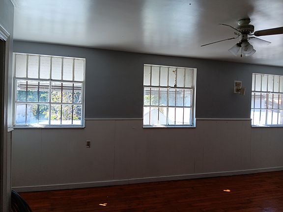 4th image of 410 N Market St