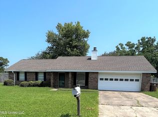 913 Congress Pl, Long Beach, MS 39560