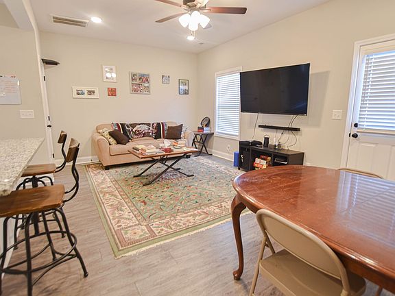3rd image of 304 Fallow Cir