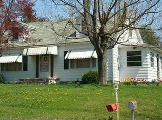 355 Archery Club Rd, New Ringgold, PA 17960