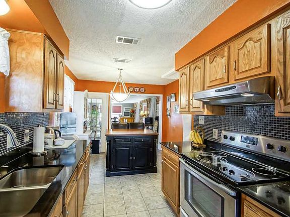 2nd image of 5216 Arbutus Ct