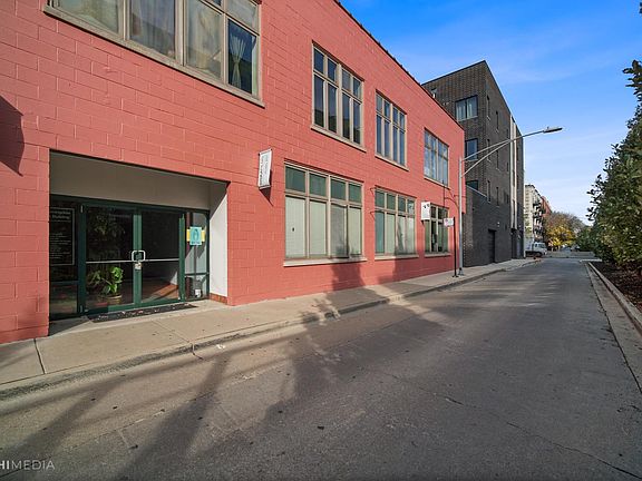 2nd image of 2418 W Bloomingdale Ave APT 205